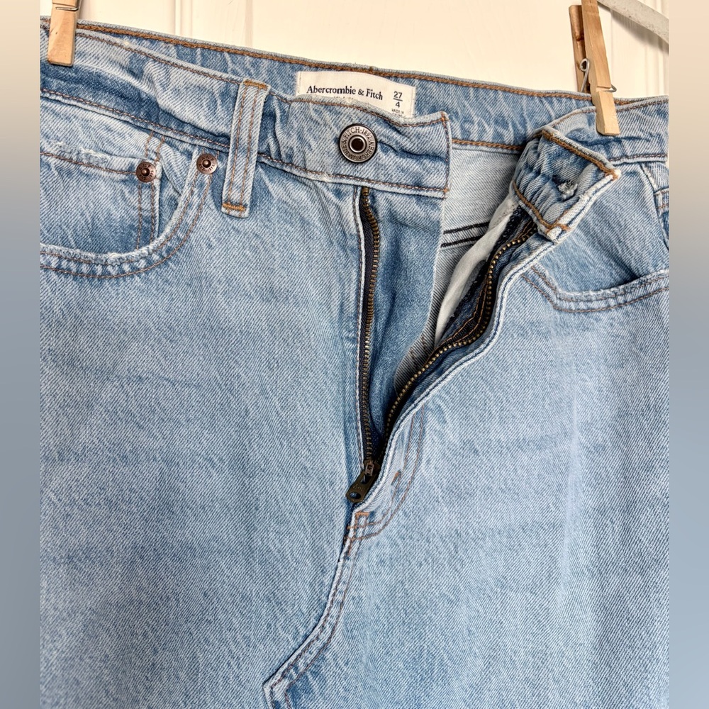 NWOT Abercrombie & Fitch High Rise Light Blue Denim Midi Skirt — Size 27 - Picture 5 of 8